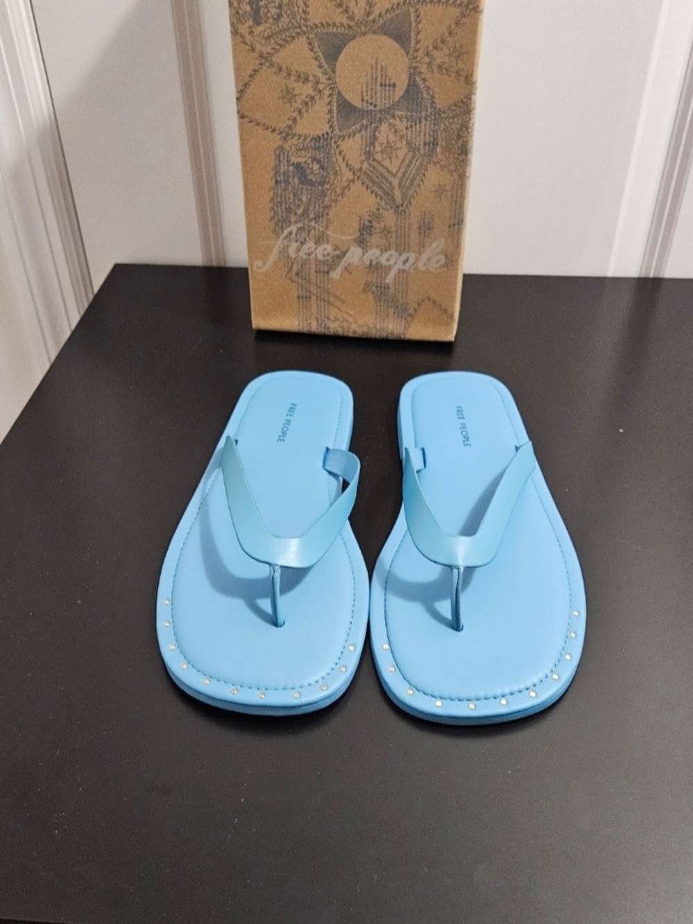 NIB Women's Free People Sona Thong Sandals Size 8